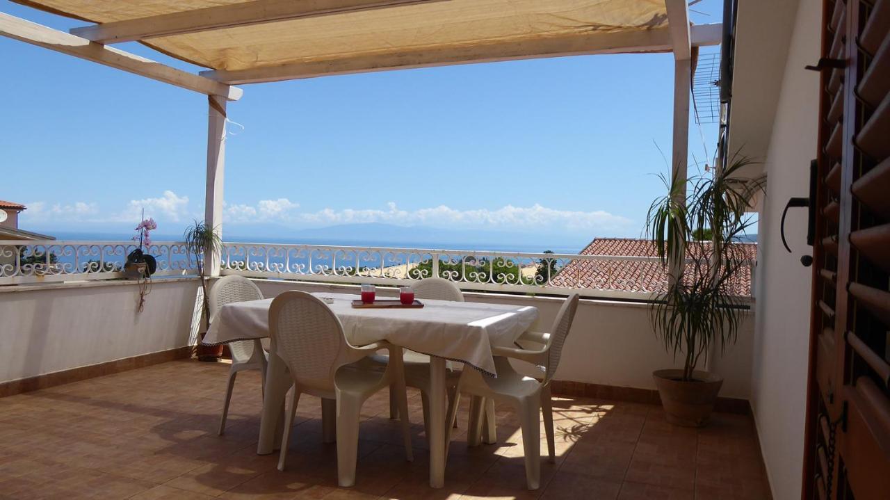 Appartamento Panoramico Santa Domenica Санта-Доменика Экстерьер фото