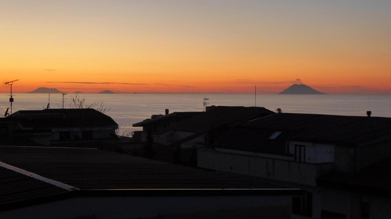 Appartamento Panoramico Santa Domenica Санта-Доменика Экстерьер фото