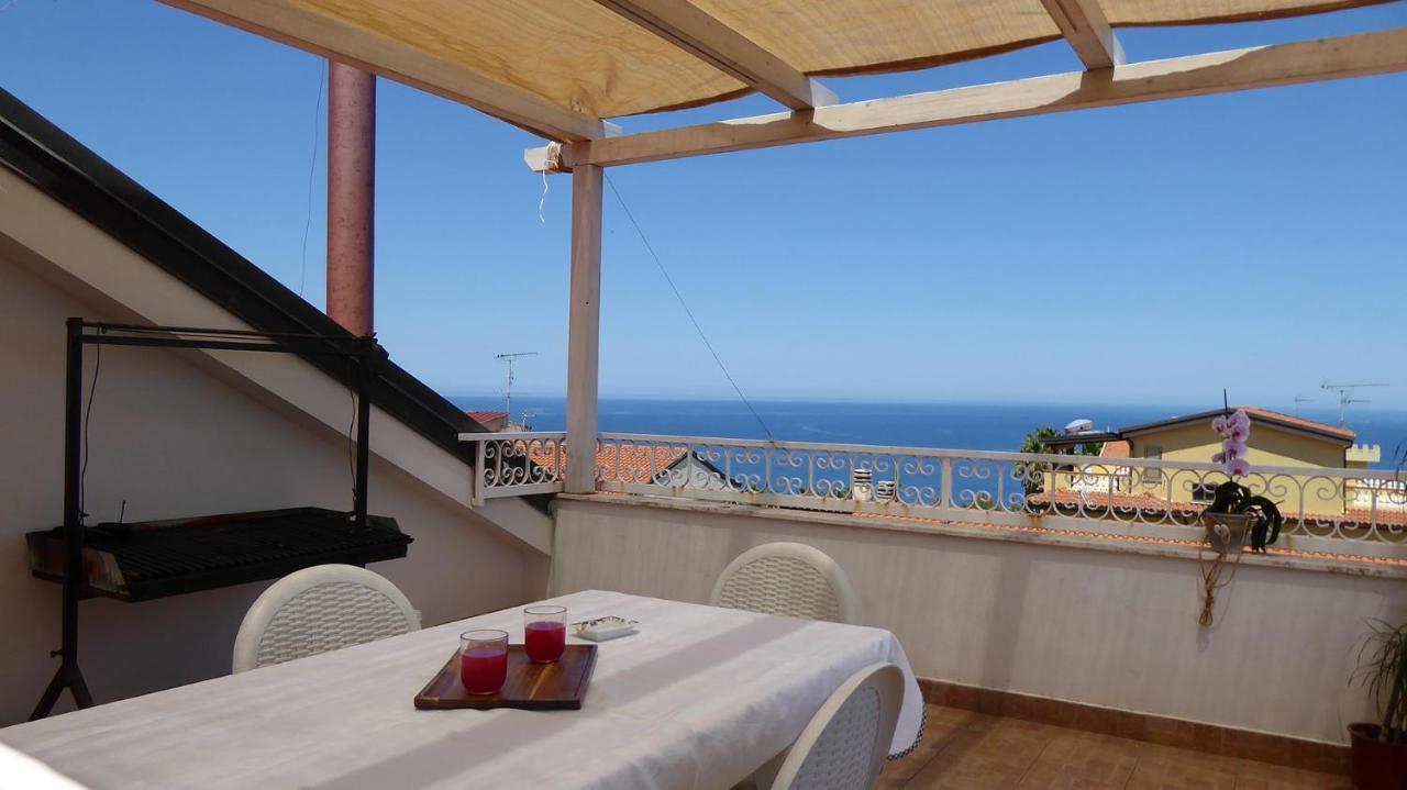 Appartamento Panoramico Santa Domenica Санта-Доменика Экстерьер фото