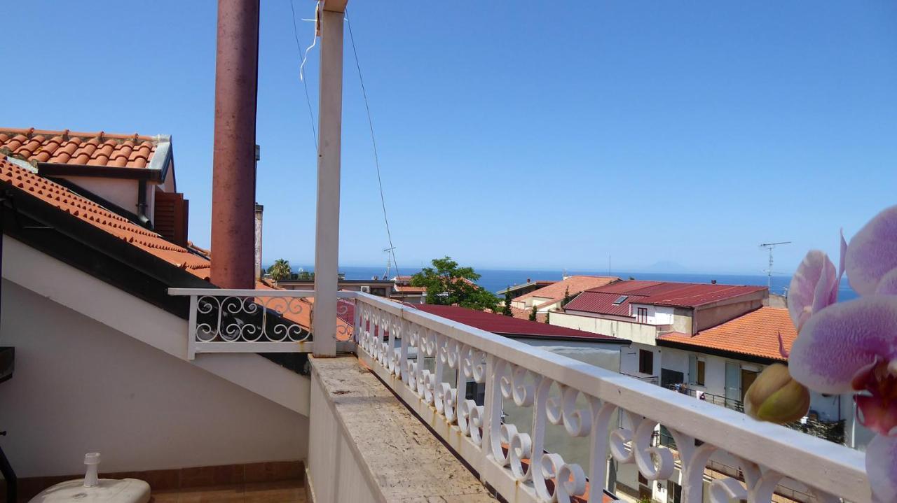 Appartamento Panoramico Santa Domenica Санта-Доменика Экстерьер фото