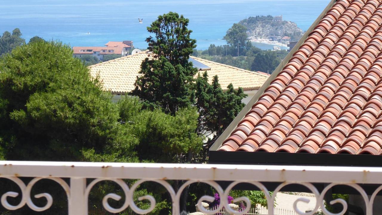 Appartamento Panoramico Santa Domenica Санта-Доменика Экстерьер фото