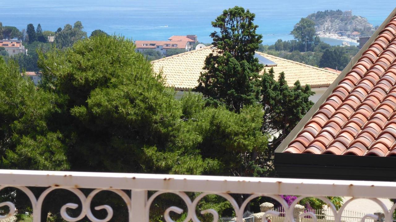 Appartamento Panoramico Santa Domenica Санта-Доменика Экстерьер фото