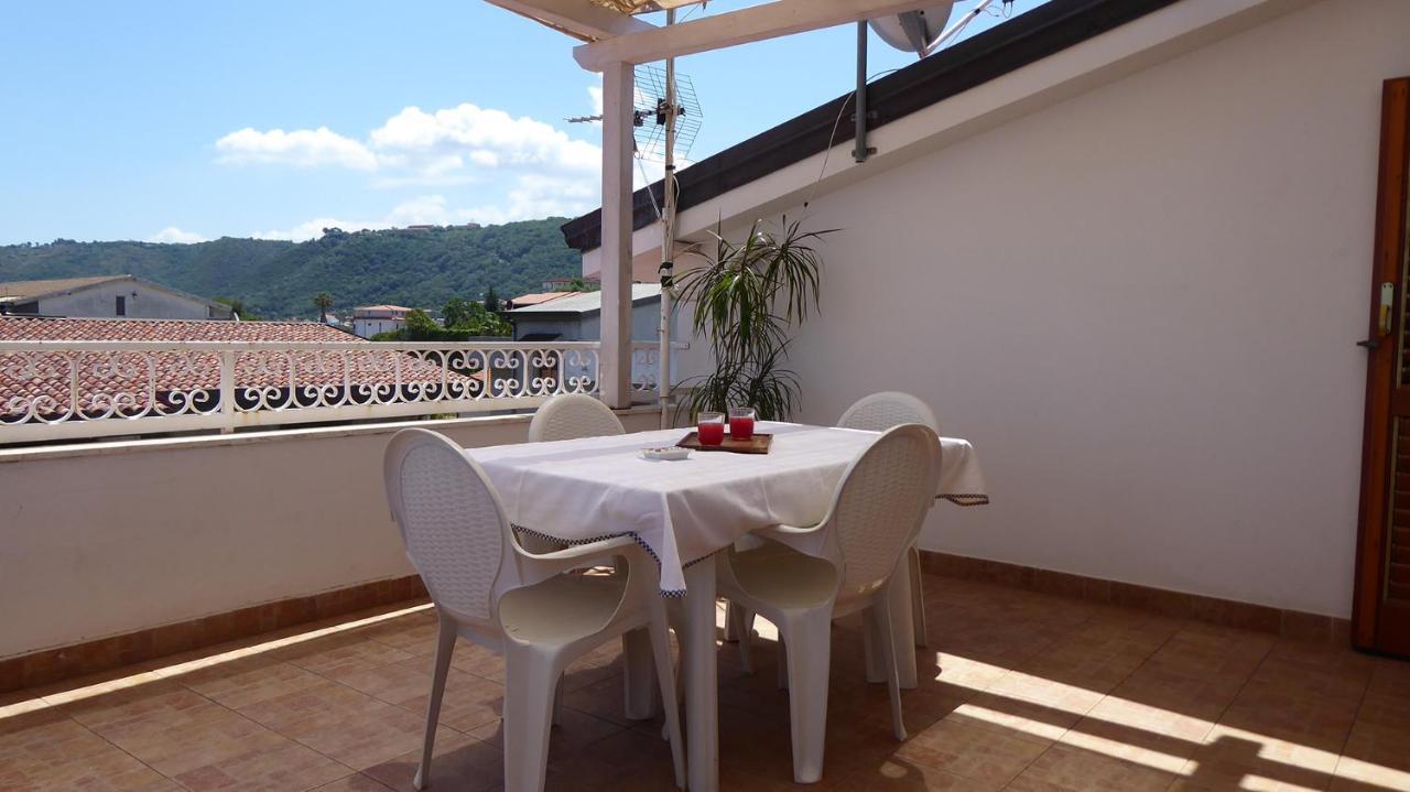 Appartamento Panoramico Santa Domenica Санта-Доменика Экстерьер фото